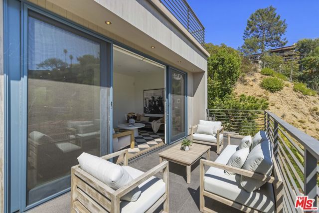 2756 Westshire Drive, Los Angeles, CA 90068