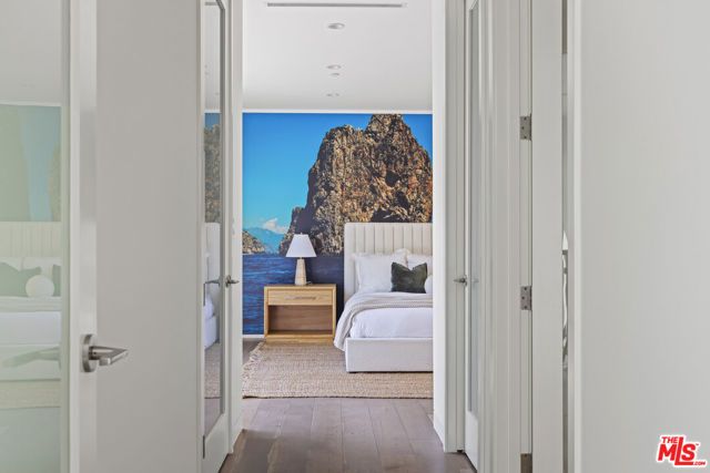 2756 Westshire Drive, Los Angeles, CA 90068