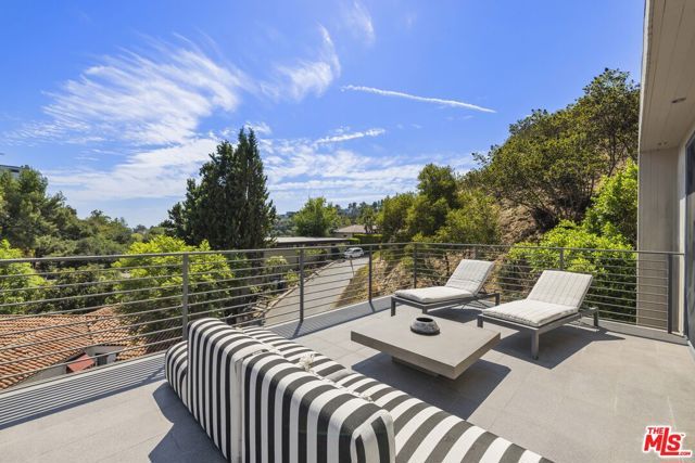 2756 Westshire Drive, Los Angeles, CA 90068