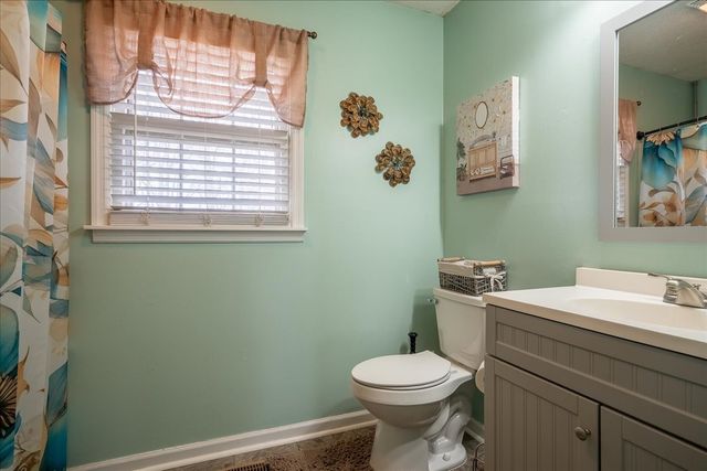 1606 Briarwood Dr, Lawrenceburg, TN 38464