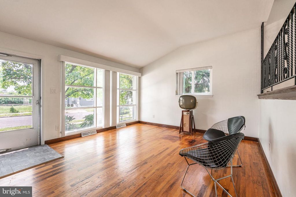 7129 CHANDLER AVE, Pennsauken, NJ 08110