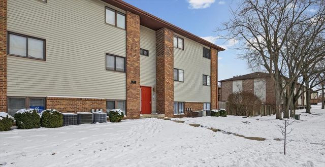 1916 Tracy Drive 31, Bloomington, IL 61704