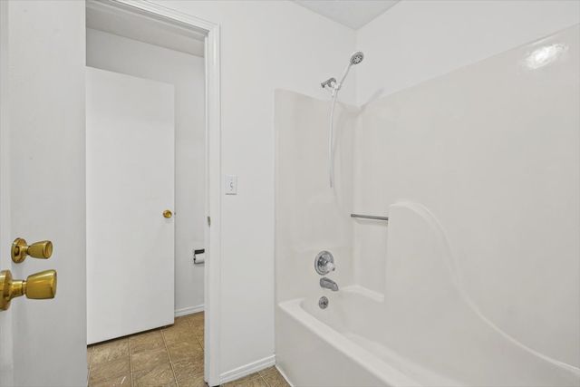 1916 Tracy Drive 31, Bloomington, IL 61704