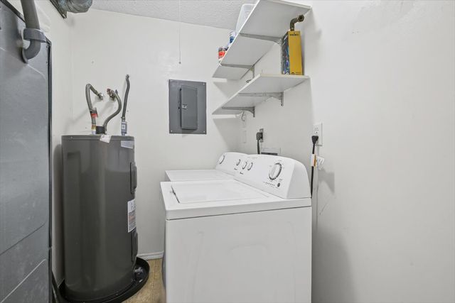 1916 Tracy Drive 31, Bloomington, IL 61704