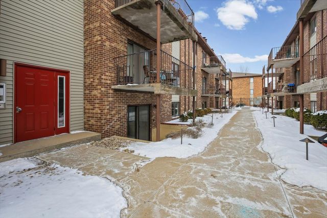 1916 Tracy Drive 31, Bloomington, IL 61704