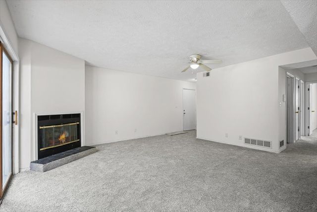 1916 Tracy Drive 31, Bloomington, IL 61704