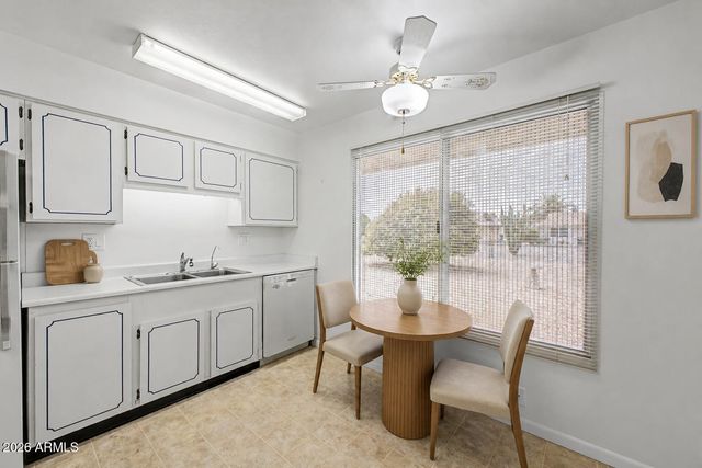 9715 W SPANISH MOSS Lane, Sun City, AZ 85373