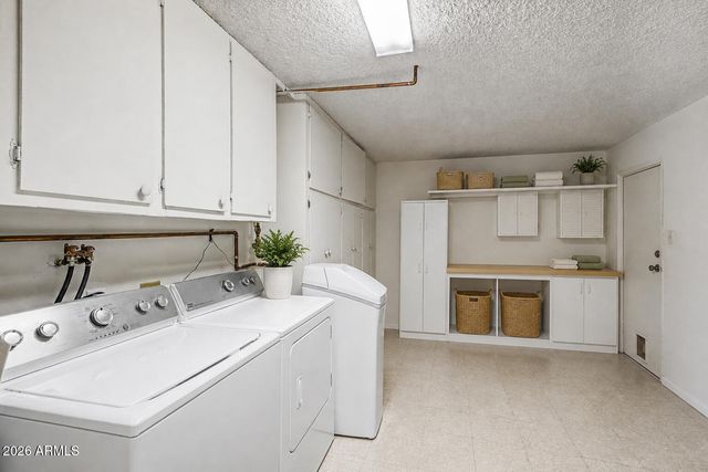9715 W SPANISH MOSS Lane, Sun City, AZ 85373