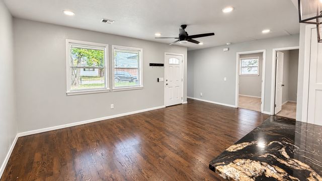 19552 E 1st Place, Tulsa, OK 74108