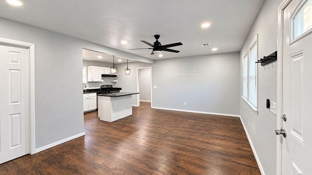 19552 E 1st Place, Tulsa, OK 74108