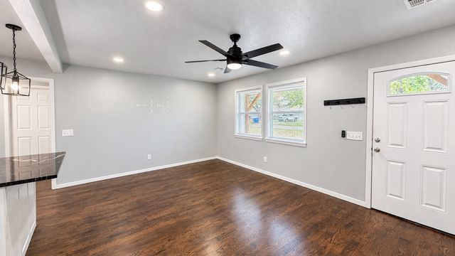 19552 E 1st Place, Tulsa, OK 74108