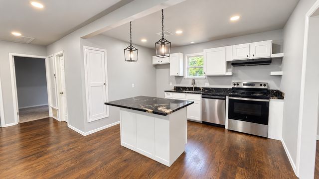 19552 E 1st Place, Tulsa, OK 74108