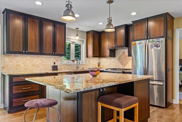 8370 W Hillsdale DRIVE, Franklin, WI 53132