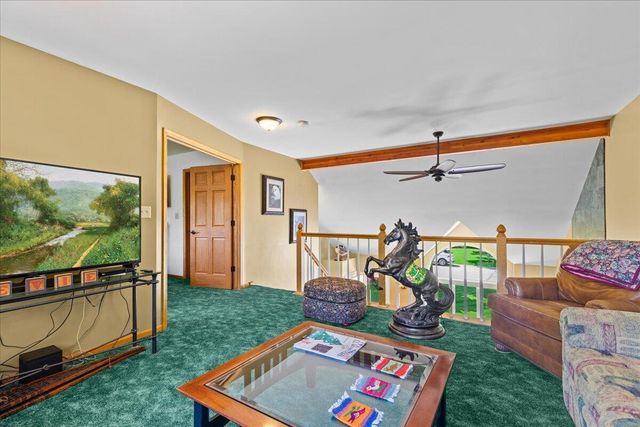 8370 W Hillsdale DRIVE, Franklin, WI 53132