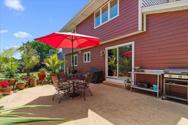 8370 W Hillsdale DRIVE, Franklin, WI 53132