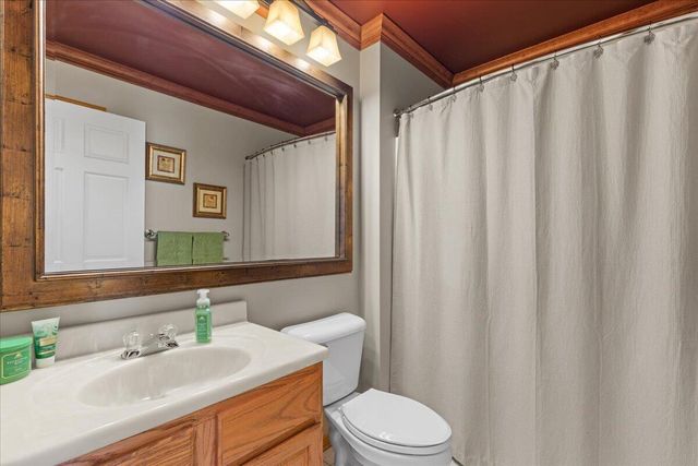 8370 W Hillsdale DRIVE, Franklin, WI 53132
