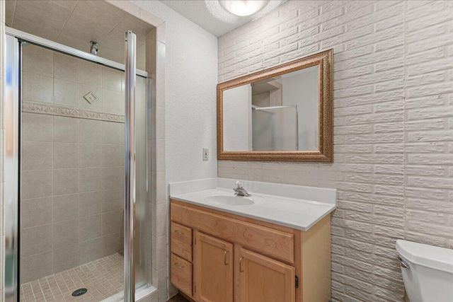 8370 W Hillsdale DRIVE, Franklin, WI 53132