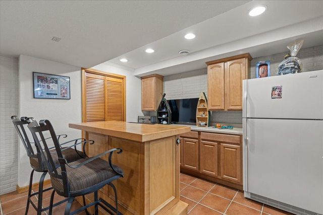 8370 W Hillsdale DRIVE, Franklin, WI 53132