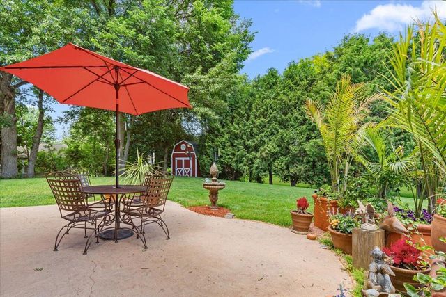 8370 W Hillsdale DRIVE, Franklin, WI 53132