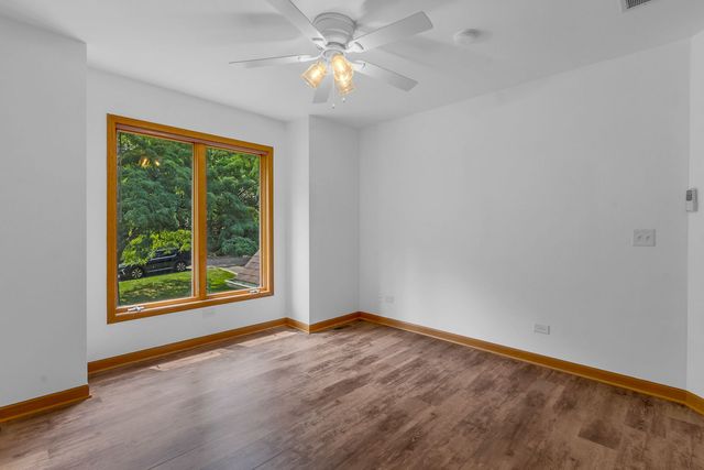 2 Echowood Drive, Algonquin, IL 60102