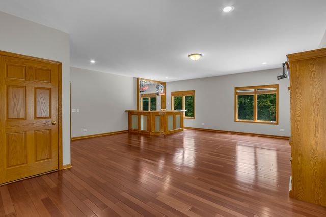 2 Echowood Drive, Algonquin, IL 60102