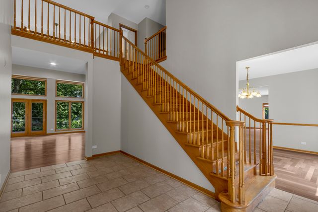 2 Echowood Drive, Algonquin, IL 60102