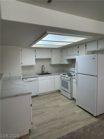 6560 Wilma Avenue 202, Las Vegas, NV 89108