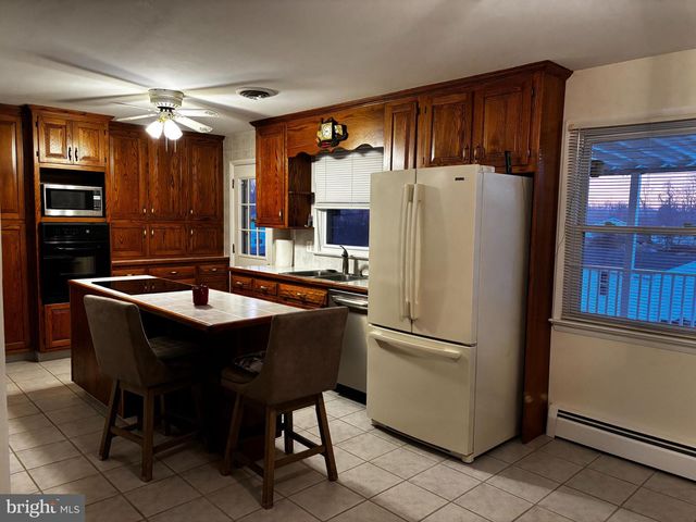 23230 COLTON POINT RD, Avenue, MD 20609