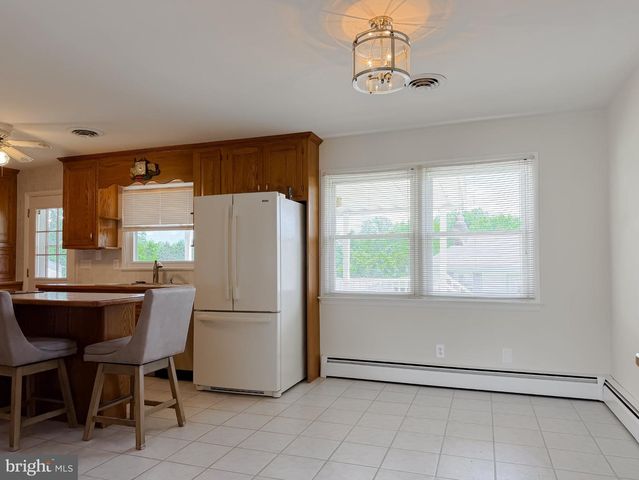 23230 COLTON POINT RD, Avenue, MD 20609
