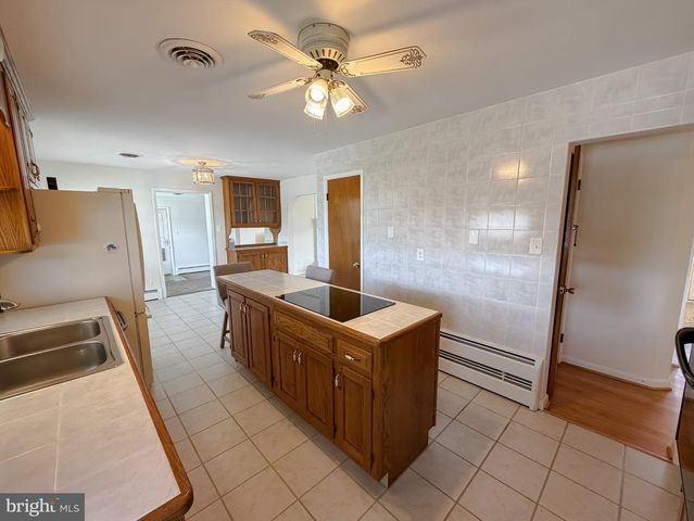 23230 COLTON POINT RD, Avenue, MD 20609
