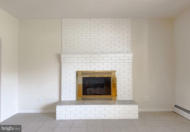 23230 COLTON POINT RD, Avenue, MD 20609