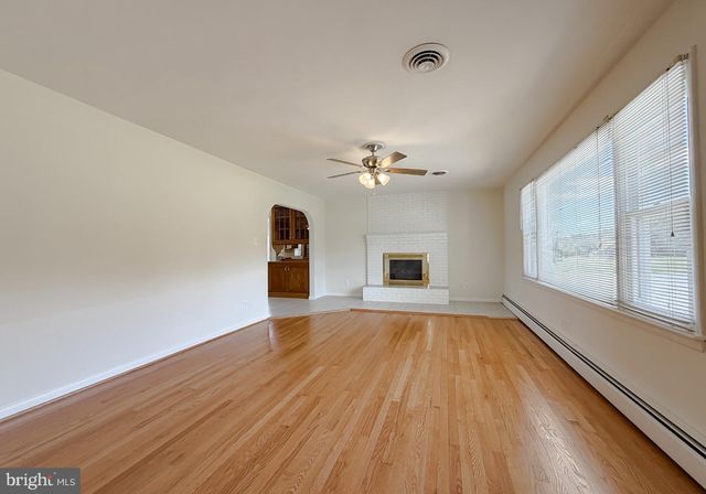 23230 COLTON POINT RD, Avenue, MD 20609