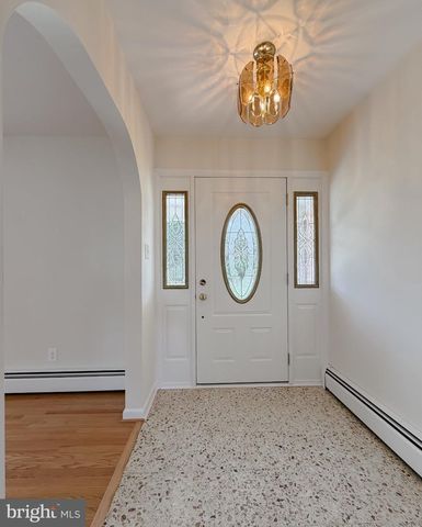 23230 COLTON POINT RD, Avenue, MD 20609