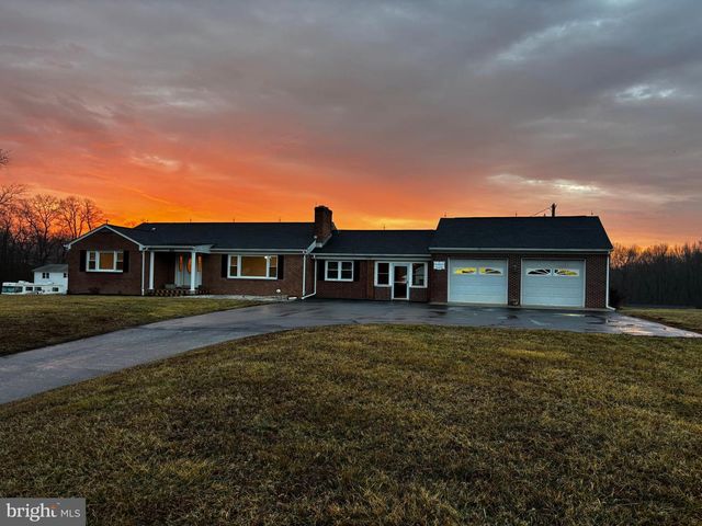 23230 COLTON POINT RD, Avenue, MD 20609