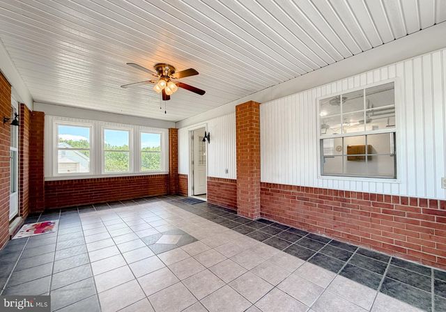 23230 COLTON POINT RD, Avenue, MD 20609