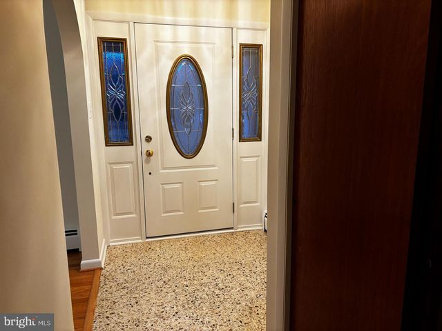 23230 COLTON POINT RD, Avenue, MD 20609