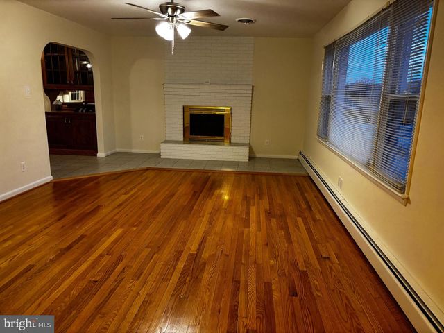 23230 COLTON POINT RD, Avenue, MD 20609