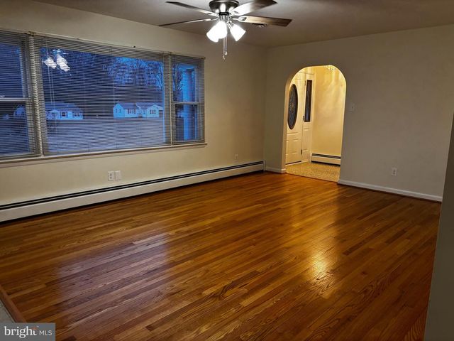 23230 COLTON POINT RD, Avenue, MD 20609