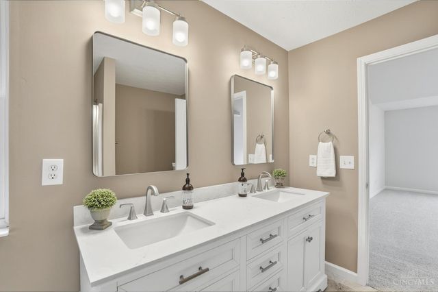 3559 S Heartwood Road, Batavia Twp, OH 45102