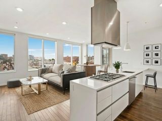 525 E 1st St 5, Boston, MA 02127