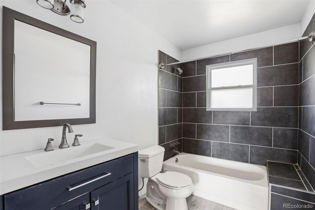7123 S Lewis Court, Littleton, CO 80127
