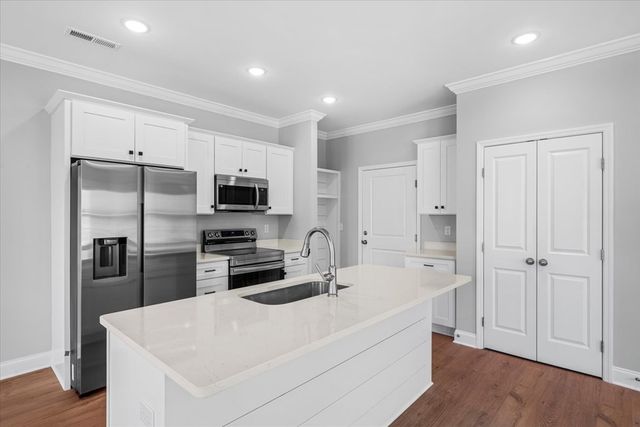 143 Andros Dr, Dalton, GA 30721