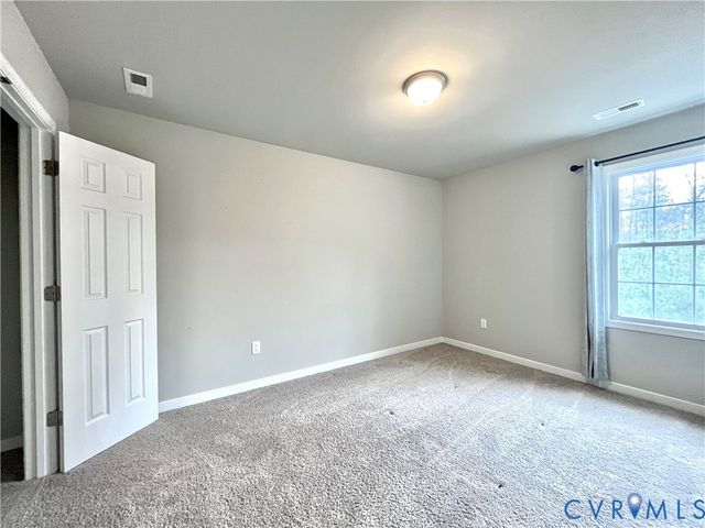 14124 Laketree Dr, Chester, VA 23831