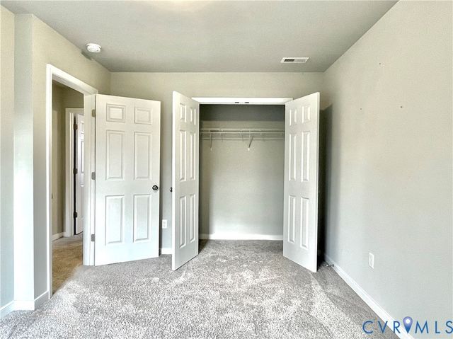 14124 Laketree Dr, Chester, VA 23831