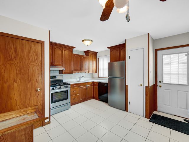 11811 S Tripp Avenue, Alsip, IL 60803