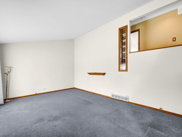 11811 S Tripp Avenue, Alsip, IL 60803