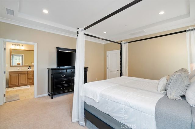 61 Crestwick, Irvine, CA 92620
