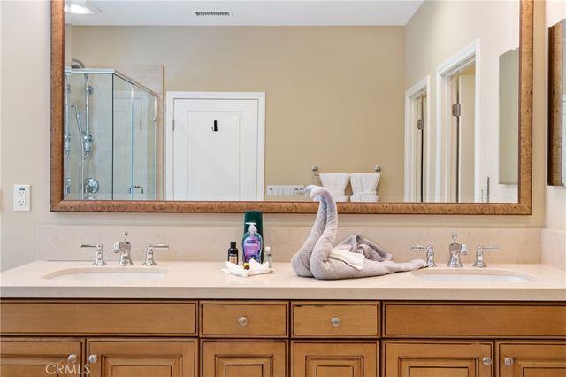 61 Crestwick, Irvine, CA 92620