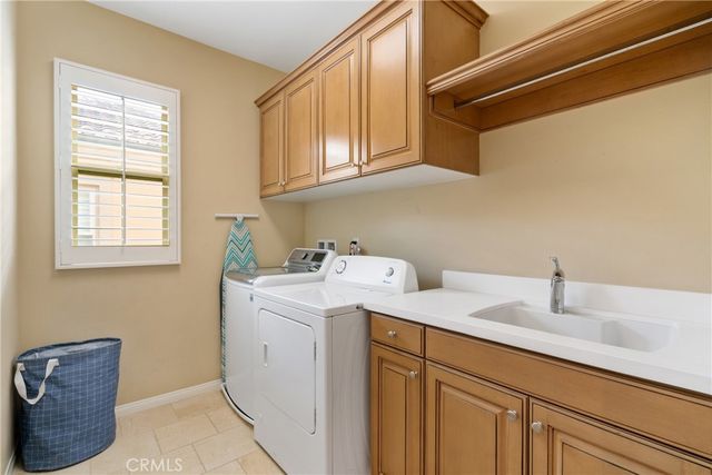 61 Crestwick, Irvine, CA 92620