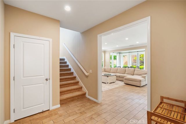 61 Crestwick, Irvine, CA 92620